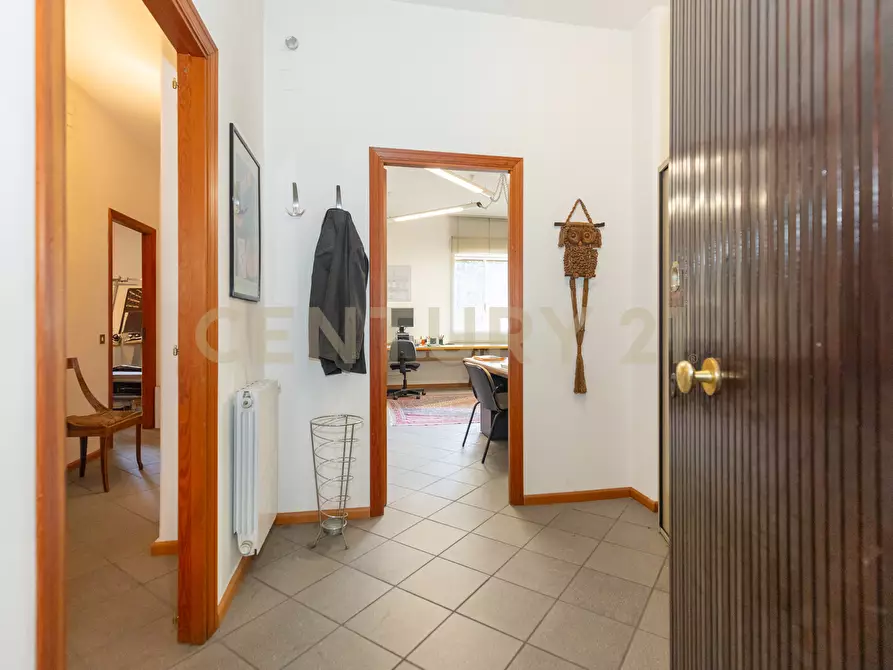 Immagine 7 di Ufficio in vendita  in Via Convento del Carmine 5 a Tremestieri Etneo