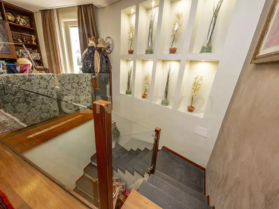 Immagine 9 di Pentalocale in vendita  in Viale Lorenzo Bolano 45 a Catania