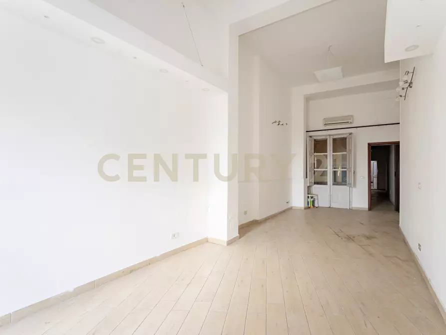 Immagine 44 di Locale commerciale in vendita  in Via Nizzeti 3 a Tremestieri Etneo