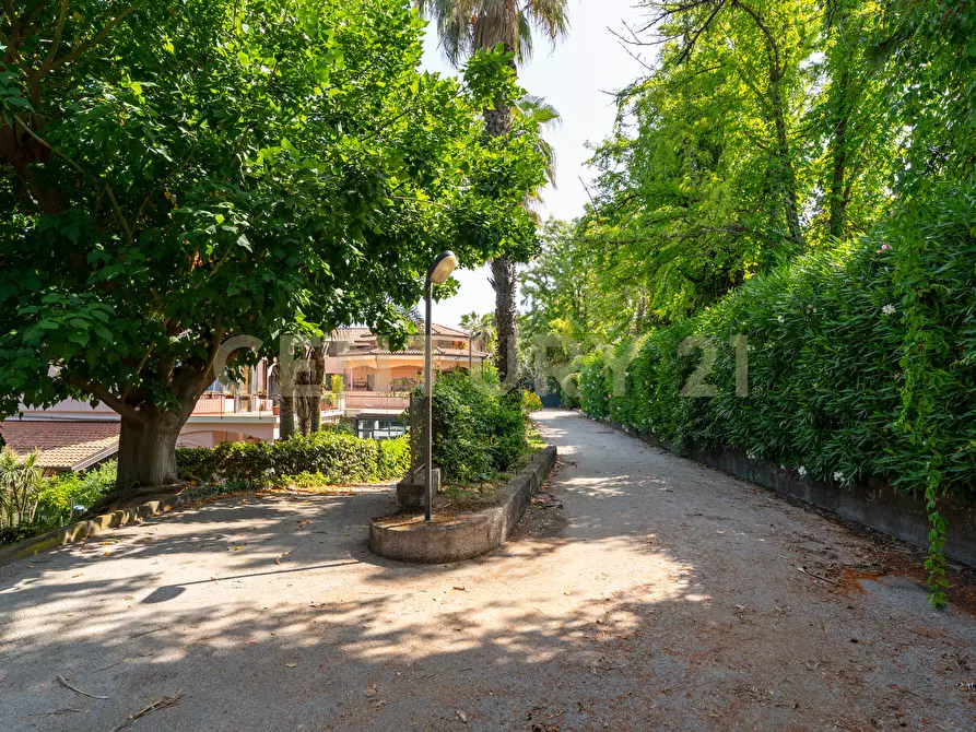 Immagine 72 di Villa in vendita  in Via Timparosa 39 a Aci Castello