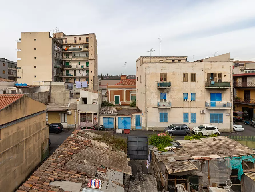 Immagine 35 di Casa indipendente in vendita  in Via Mirko 12 a Catania