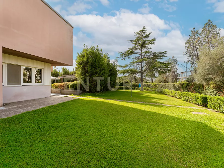 Immagine 7 di Villa in vendita  in Via dei Maceratoi 4 a Acireale