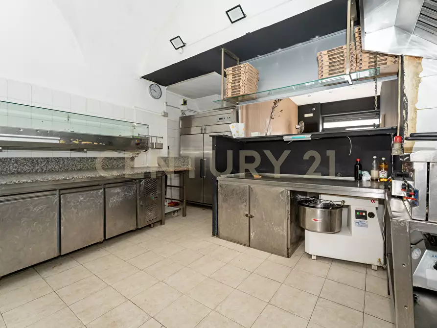 Immagine 14 di Pizzeria / Pub in vendita  in Via Duca Degli Abruzzi 1666 a Catania