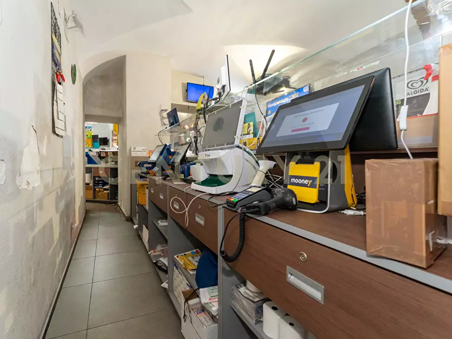 Immagine 17 di Tabaccheria in vendita  in Via Antonino di Sangiuliano 239 a Catania