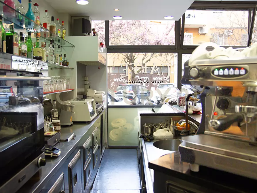 Immagine 8 di Bar / Ristorante in vendita  in Via Tripolitania 203 a Roma