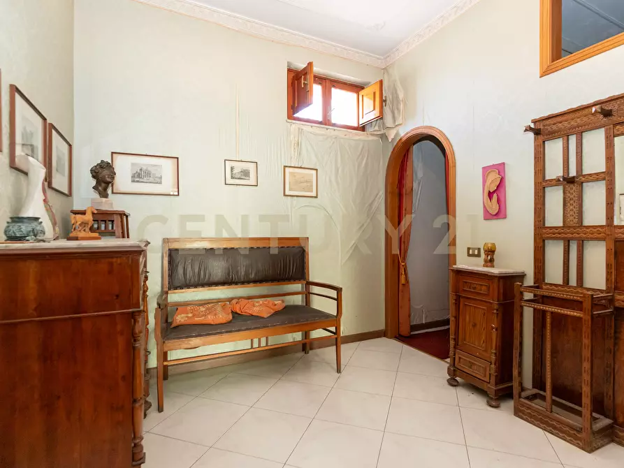 Immagine 16 di Pentalocale in vendita  in Via Vittorio Emanuele 181 a Viagrande