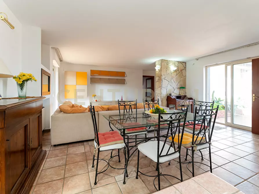 Immagine 37 di Attico in vendita  in Via Finocchiari 12 a Aci Catena