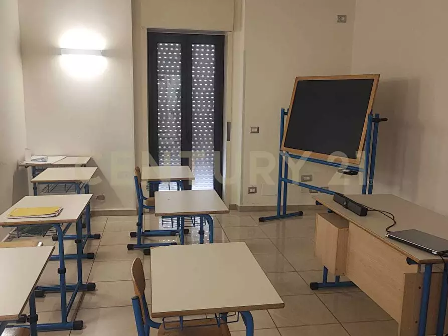 Immagine 36 di Palazzo in vendita  a Messina