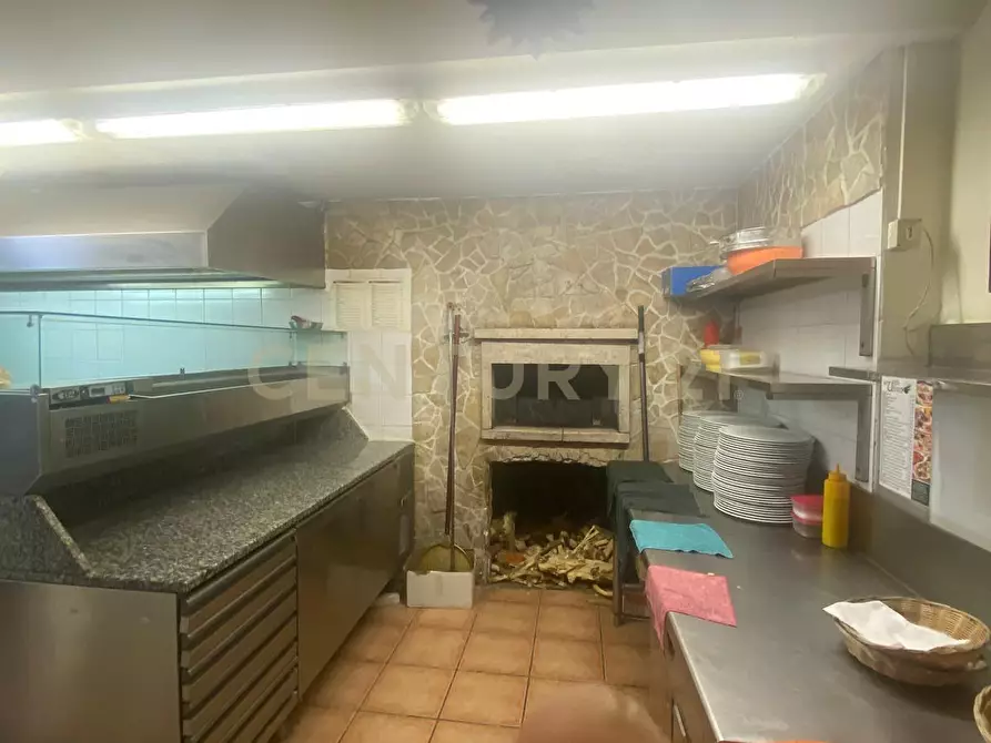 Immagine 24 di Pizzeria / Pub in vendita  in Via Alcide de Gasperi 110 a Mascalucia