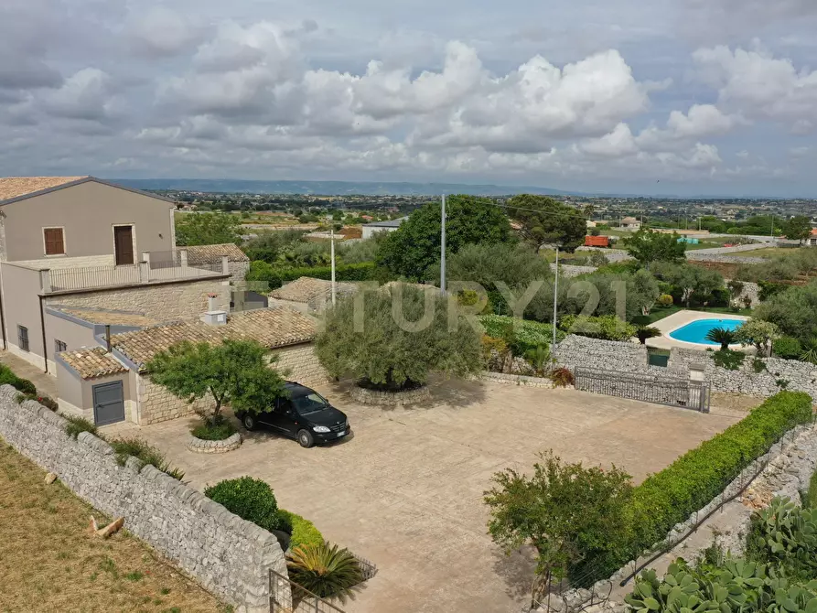 Immagine 12 di Villa in vendita  in Via Passo Parrino 19 a Modica