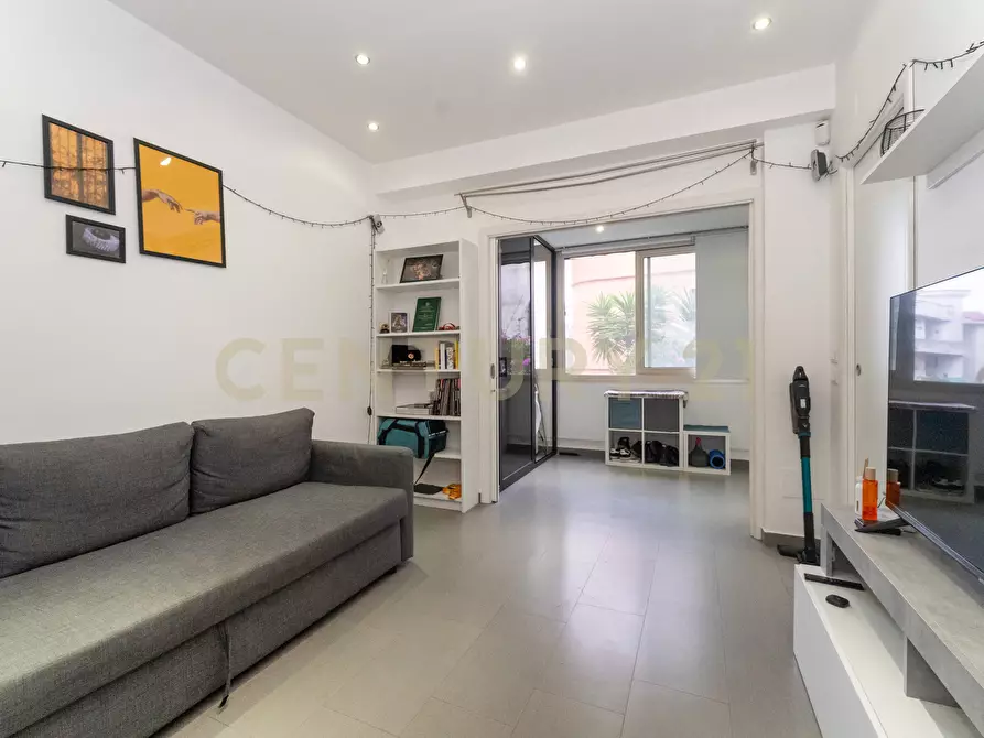 Immagine 12 di Bilocale in vendita  in Via Livorno 101 a Aci Castello