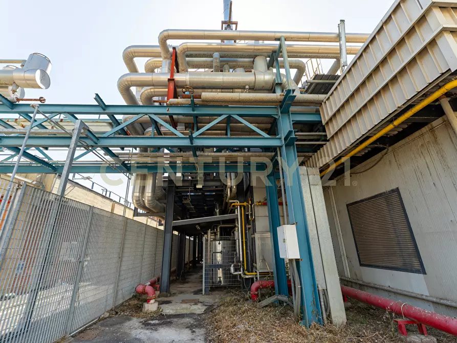 Immagine 60 di Attività artigianale in vendita  in Strada III Mimosa 14 a Catania