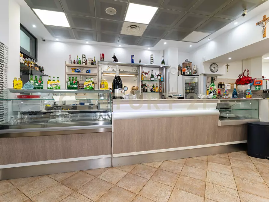Immagine 8 di Pizzeria / Pub in vendita  in Viale Mario Rapisardi 646 a Catania