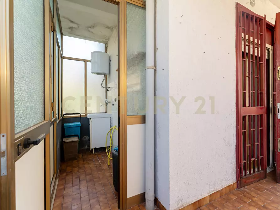 Immagine 33 di Quadrilocale in vendita  in Via Trieste 5 a Aci Castello
