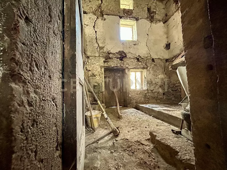 Immagine 6 di Rustico / casale in vendita  in Contrada Tezze snc a Velo Veronese