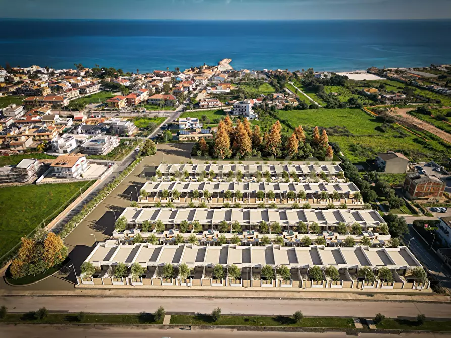 Immagine 2 di Casa indipendente in vendita  in Via Miramare 46 a Avola