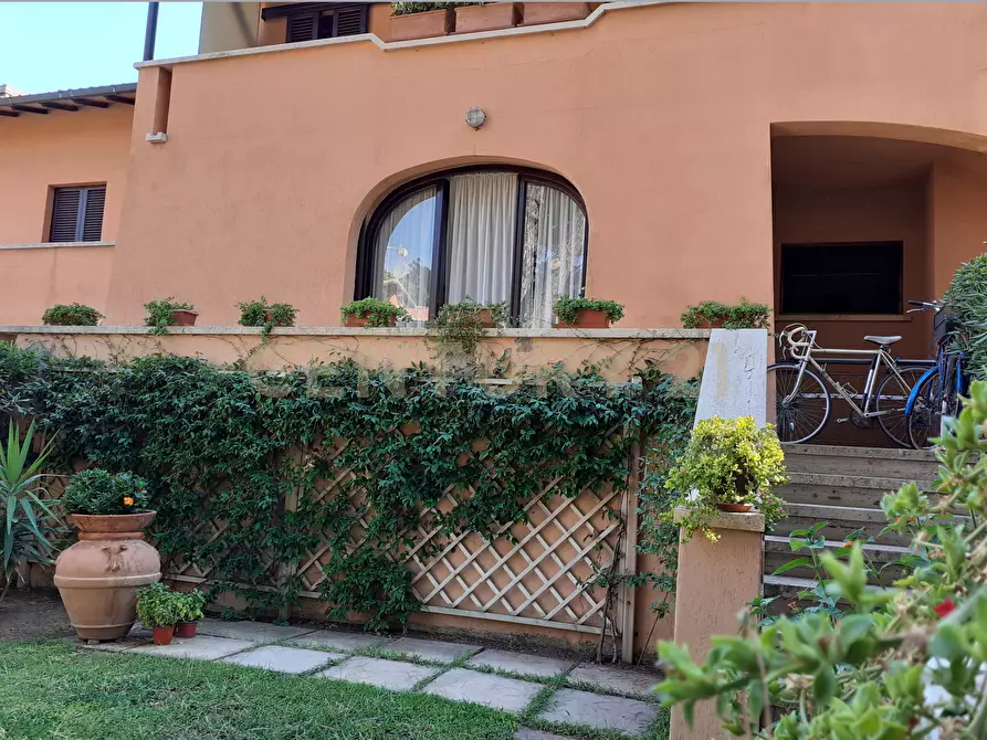 Immagine 15 di Villetta a schiera in vendita  in Via Pietro Micca 5E a Castiglione Della Pescaia