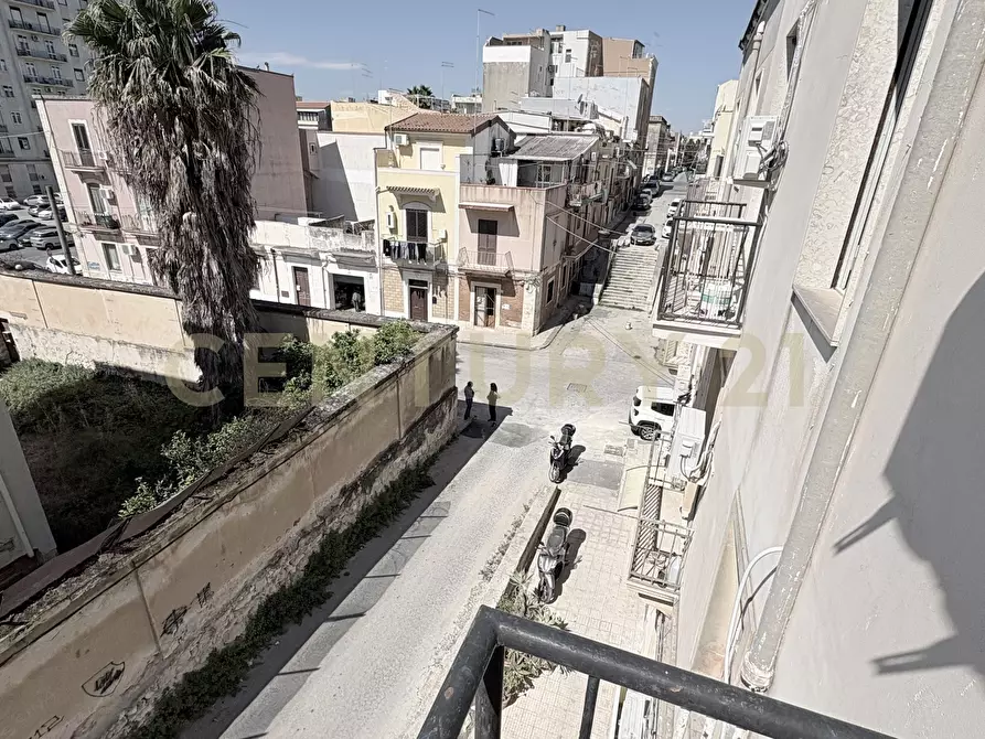Immagine 8 di Bilocale in vendita  in Via Monfalcone 4 a Siracusa