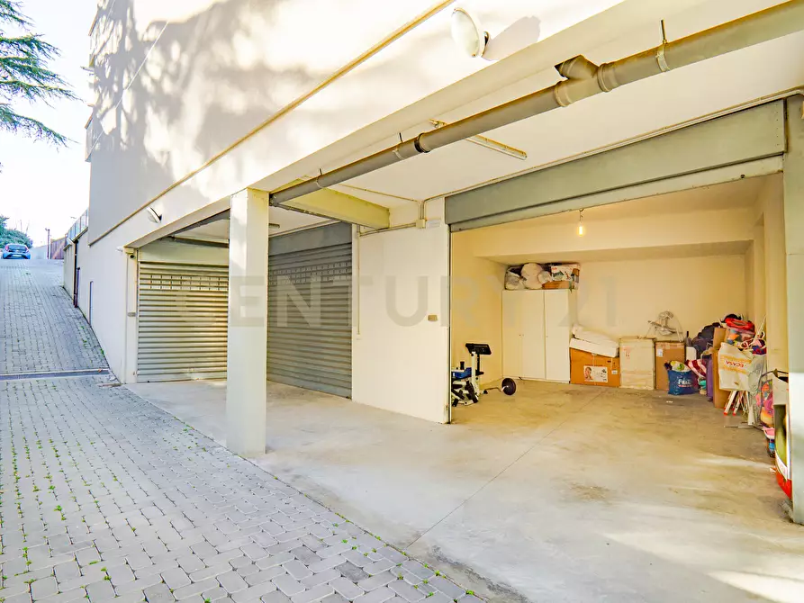 Immagine 35 di Trilocale in vendita  in Via Giuseppe Simili 73-77 a Catania