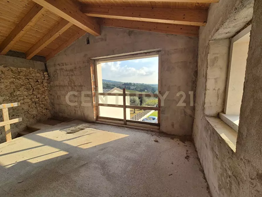 Immagine 38 di Palazzo in vendita  in Via Vigolo 1 a Negrar di Valpolicella