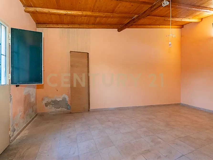 Immagine 77 di Palazzo in vendita  in Via Sebastiano Catania 284 a Catania