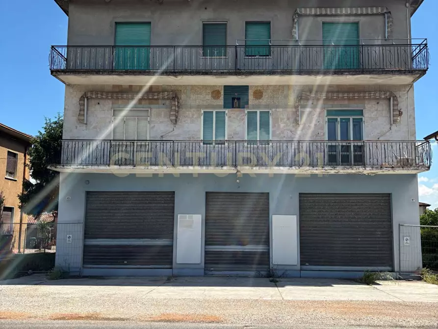 Immagine 2 di Palazzo in vendita  in Via Roma 85 a Isola Della Scala