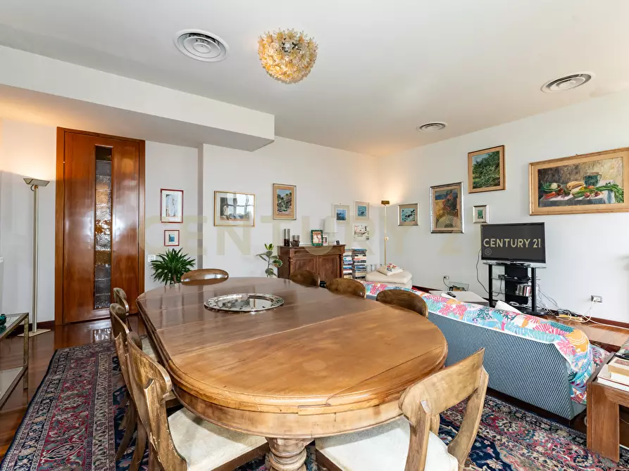 Immagine 74 di Villa in vendita  in Via dei Maceratoi 4 a Acireale