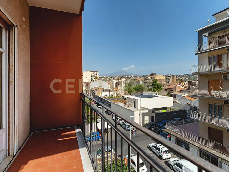 Immagine 35 di Trilocale in vendita  in Via Grasso Finocchiaro 75 a Catania