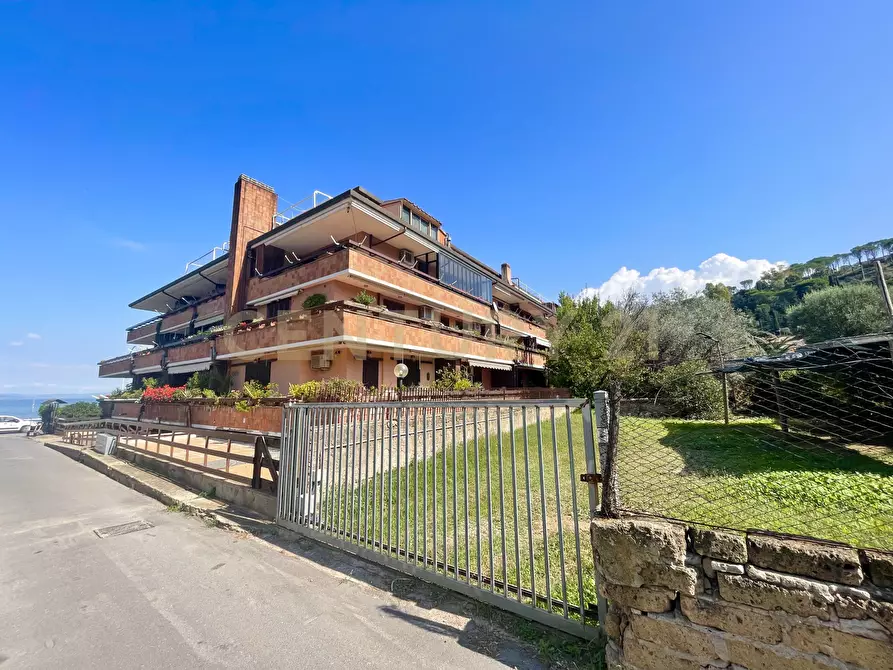 Immagine 20 di Bilocale in vendita  in Via Ss. Trinità 1 a Monte Argentario