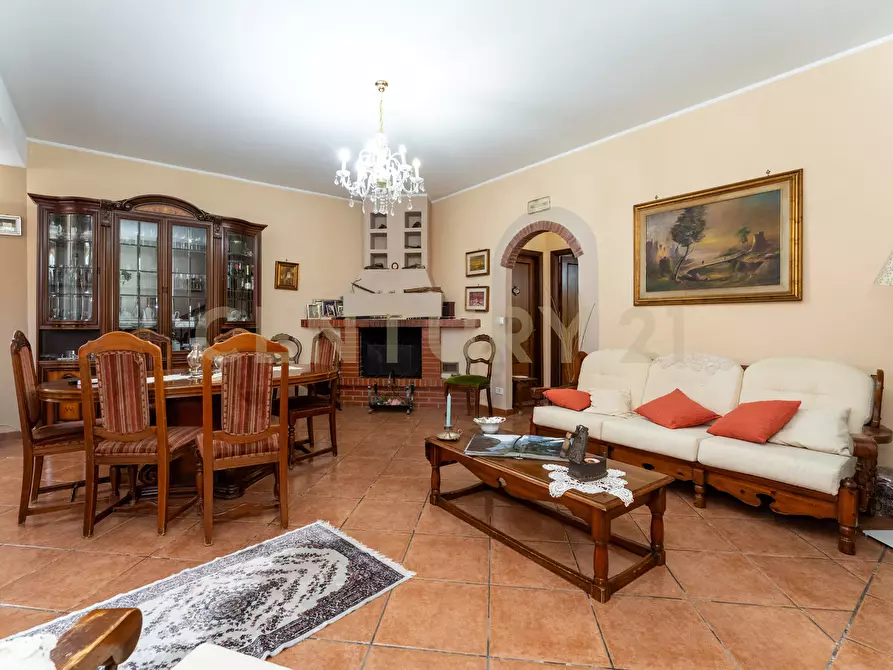 Immagine 42 di Villa in vendita  in Via Libertà 1 a Mascalucia
