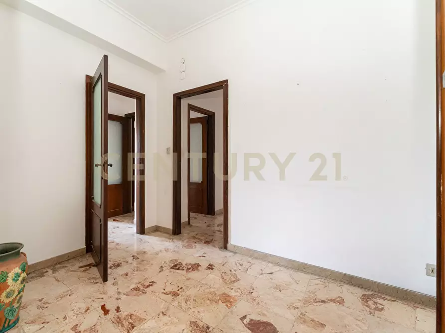 Immagine 7 di Quadrilocale in vendita  in Via Vincenzo Giuffrida 203 a Catania