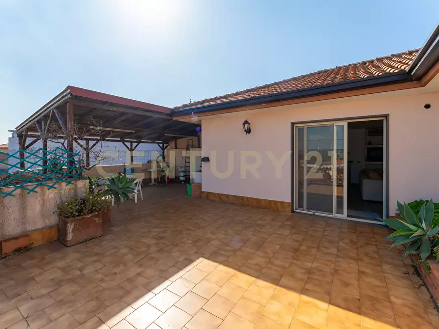 Immagine 17 di Attico in vendita  in Via Finocchiari 12 a Aci Catena