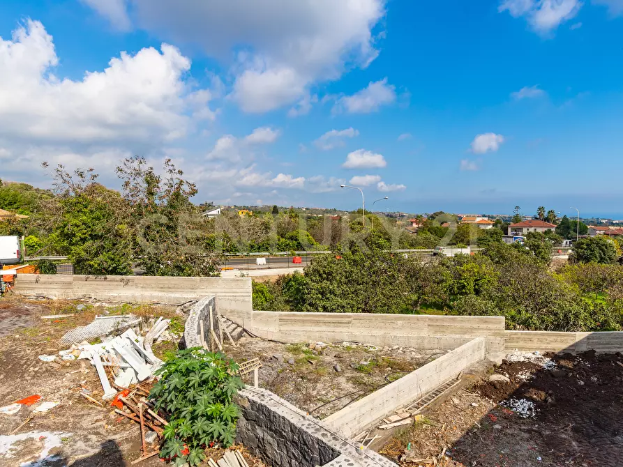 Immagine 37 di Villa in vendita  in Via Ruggero Leoncavallo 7 a Aci Sant'antonio