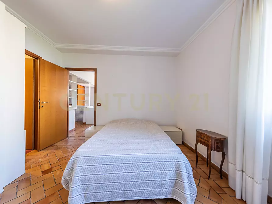 Immagine 18 di Bilocale in vendita  in Largo Olgiata 15 a Roma