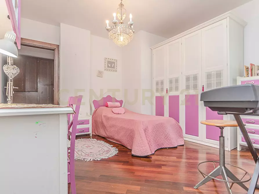 Immagine 51 di Villa in vendita  in Via Spiaggia del Lago 17b a Castel Gandolfo