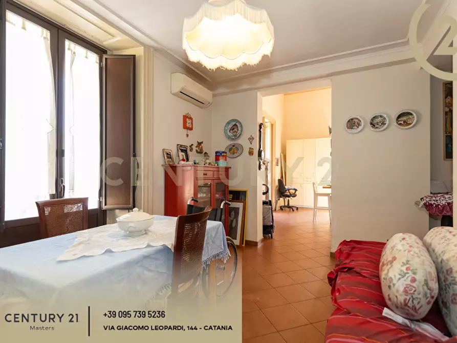 Immagine 99 di Pentalocale in vendita  in Via Etnea 196 a Catania