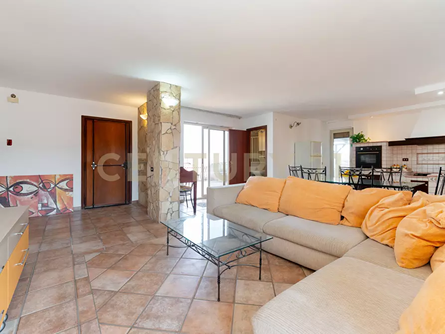 Immagine 8 di Attico in vendita  in Via Finocchiari 12 a Aci Catena