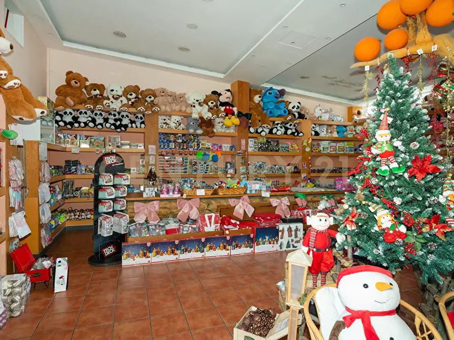 Immagine 12 di Locale commerciale in vendita  in Via Passo Gravina 150 a Catania