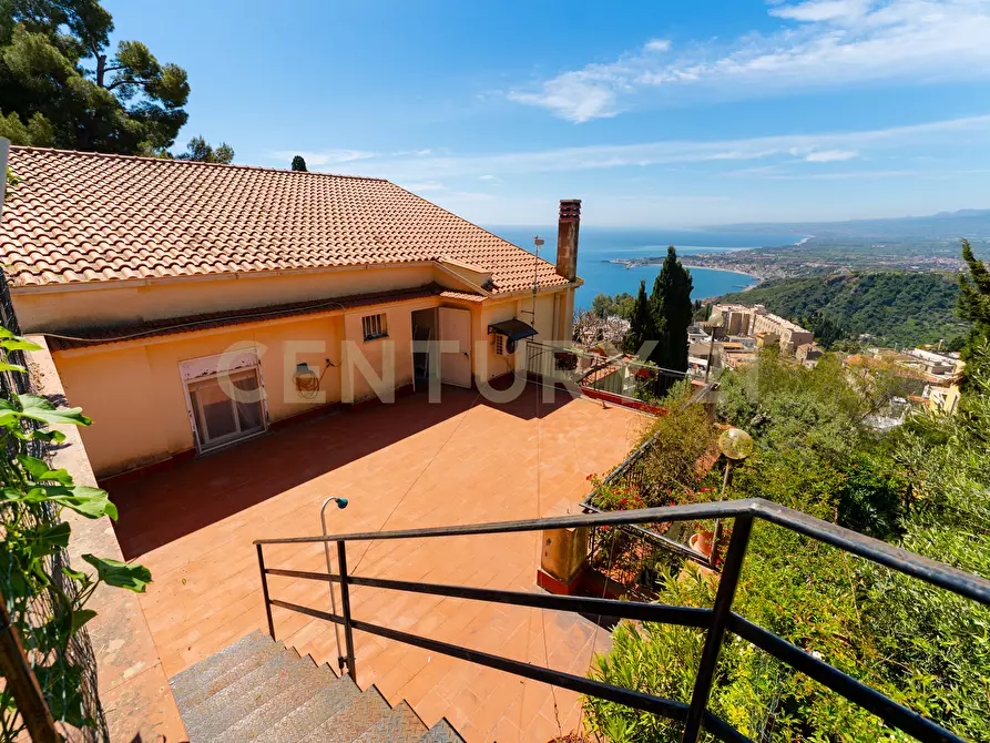 Immagine 57 di Villa in vendita  in Via Leonardo Da Vinci 5 a Taormina