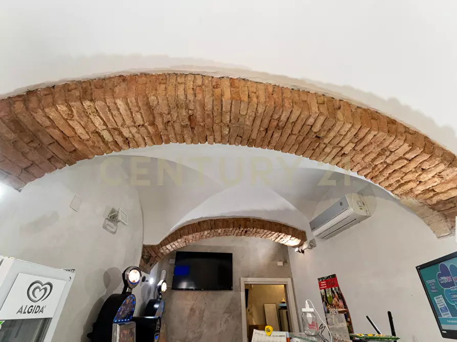 Immagine 15 di Tabaccheria in vendita  in Via Antonino di Sangiuliano 239 a Catania