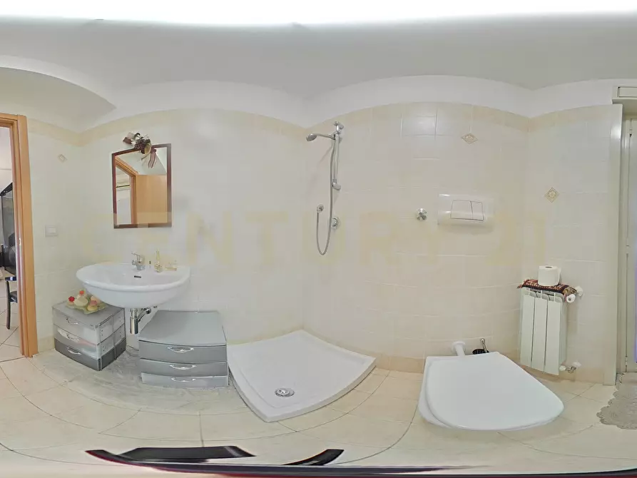 Immagine 54 di Pentalocale in vendita  in Via Acquedotto Greco 248 a Catania