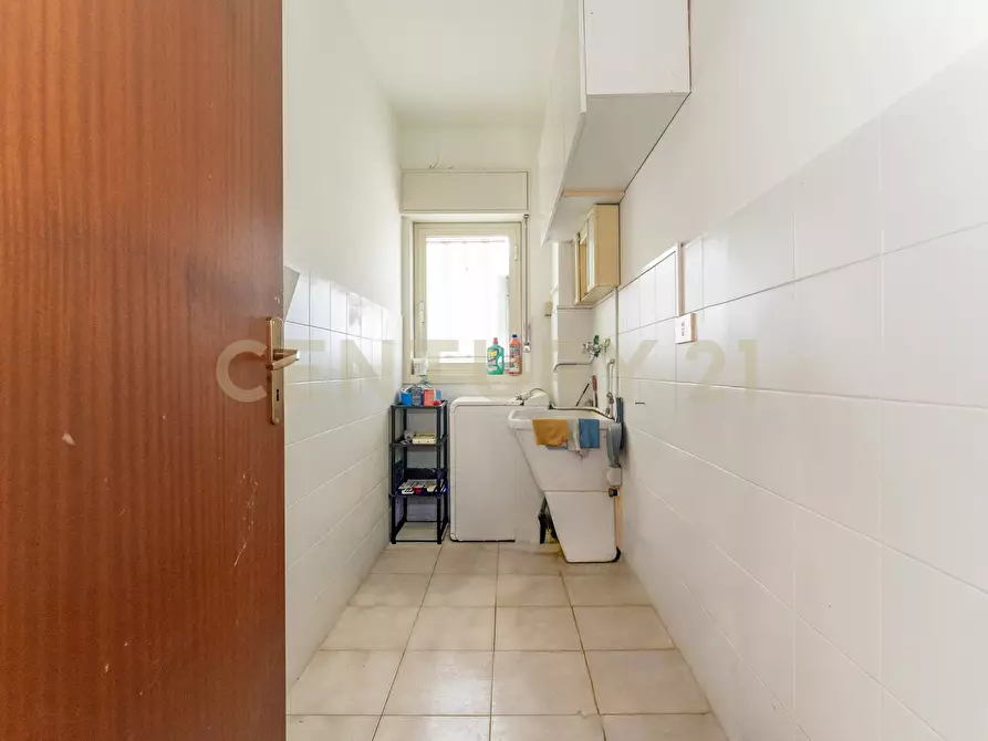 Immagine 18 di Quadrilocale in vendita  in Viale Librino 1 a Catania