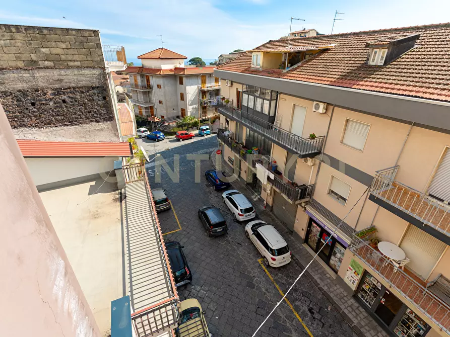 Immagine 21 di Trilocale in vendita  in Via Veronica 6767 a Aci Sant'antonio