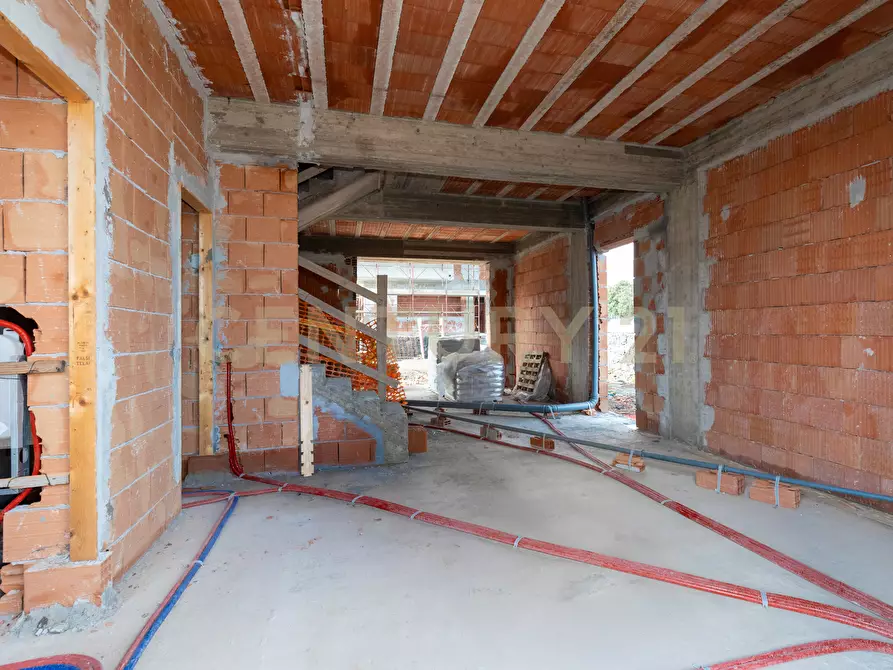 Immagine 23 di Villa in vendita  in Via Ruggero Leoncavallo 7 a Aci Sant'antonio