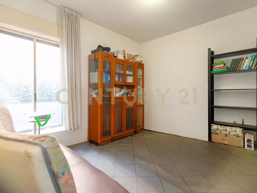 Immagine 23 di Pentalocale in vendita  in Via Convento del Carmine 5 a Tremestieri Etneo