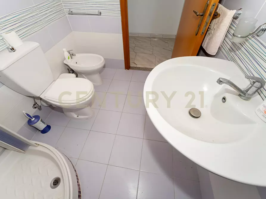 Immagine 34 di Palazzo in vendita  in Via Eraclea 82 a Lentini