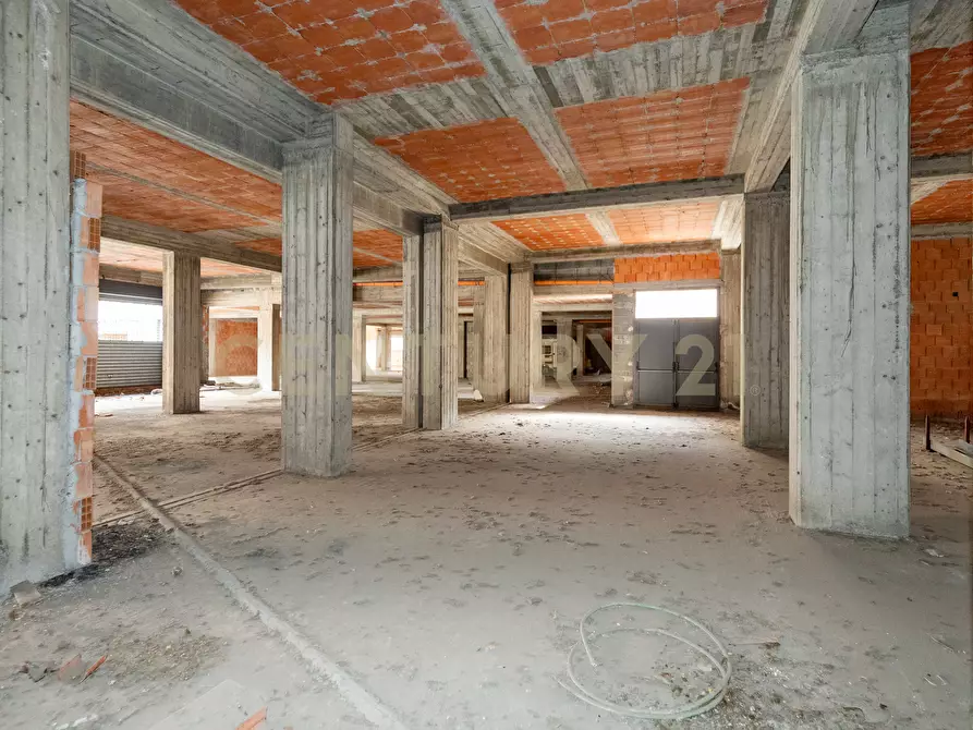 Immagine 34 di Attività artigianale in vendita  in Via Antonio Gramsci 80/84 a Giarre