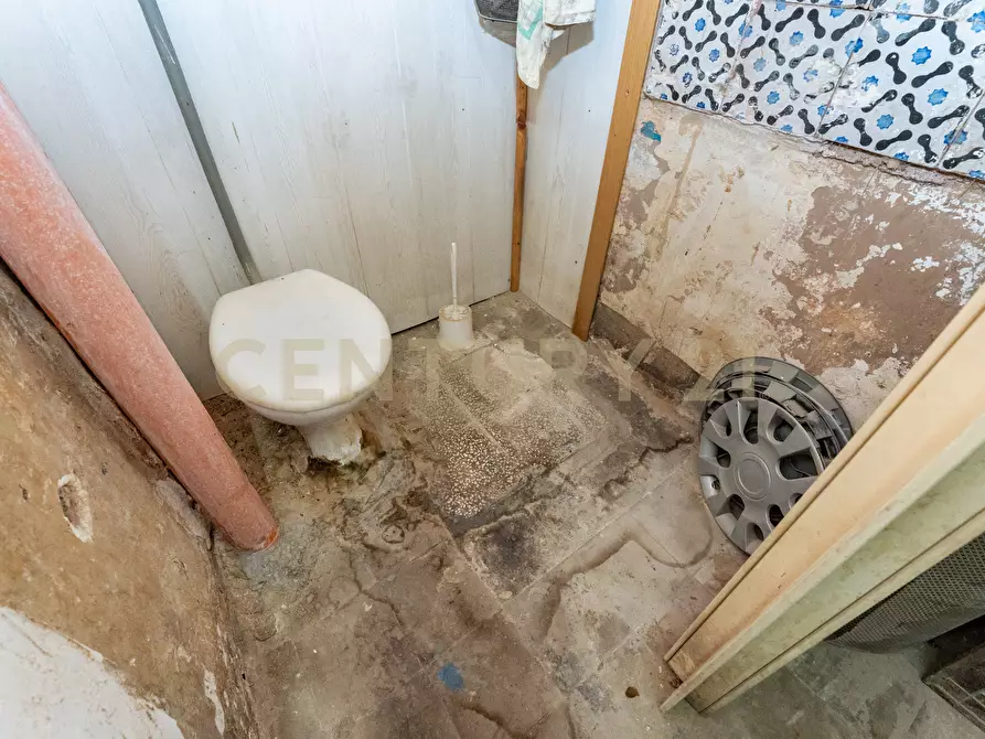 Immagine 23 di Bilocale in vendita  in Via Celeste 71 a Catania