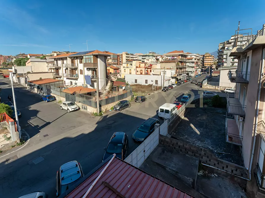 Immagine 25 di Quadrilocale in vendita  in Via Federico Confalonieri 9 a Catania