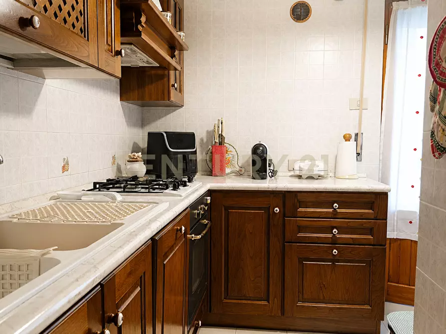 Immagine 7 di Pentalocale in vendita  in VIA PRIMO MAGGIO 51 51 a Abbadia San Salvatore